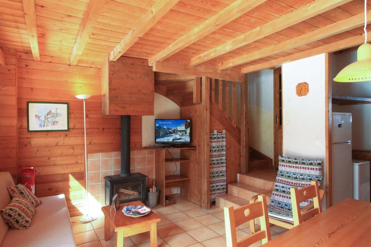 Le Gouroun Hameau Des Chazals Nevache Hautes Alpes Luaran gambar