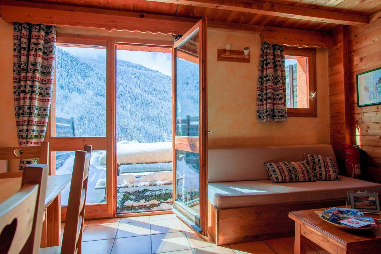 Le Gouroun Hameau Des Chazals Nevache Hautes Alpes Luaran gambar